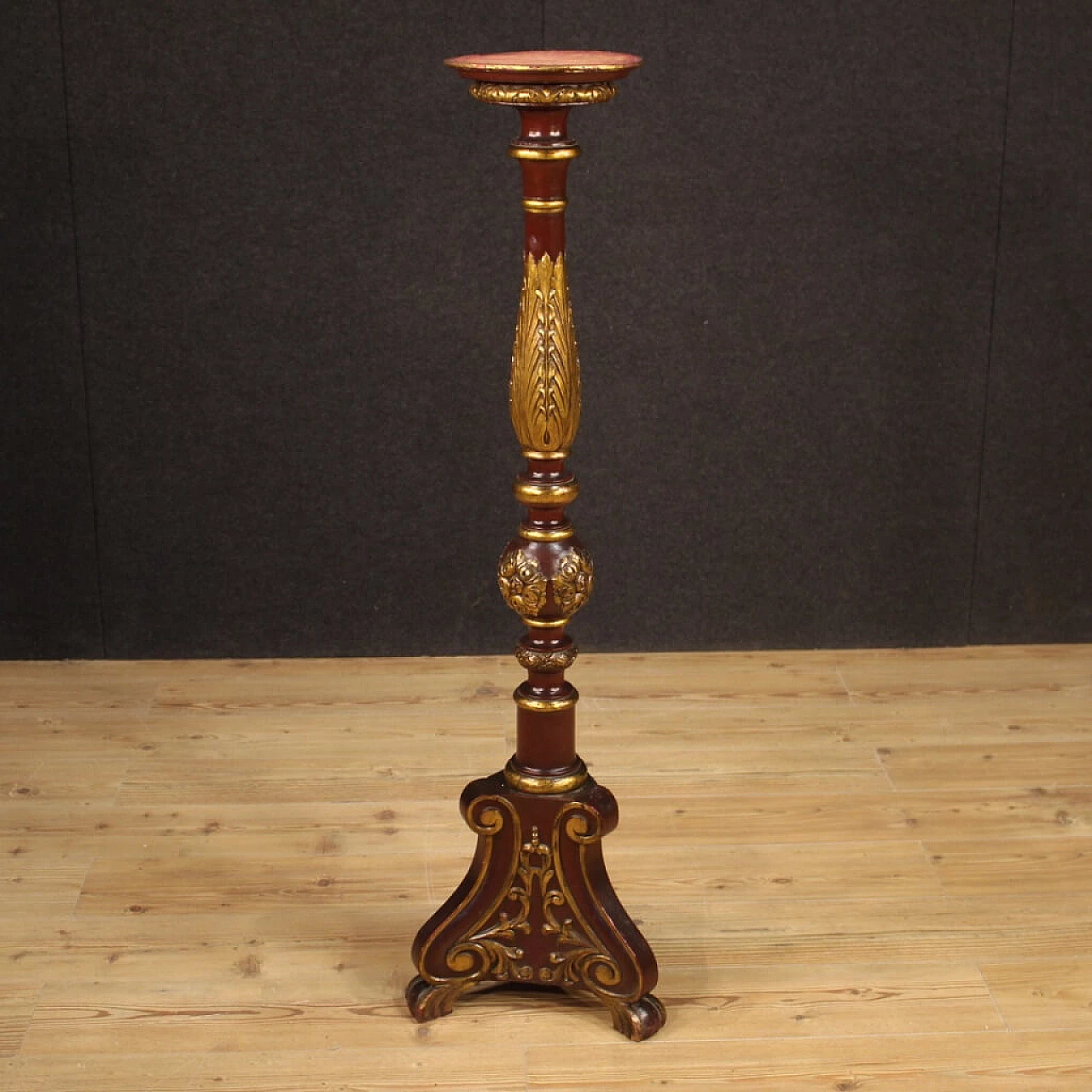 Italian candle holder in lacquered and gilded wood 1064140