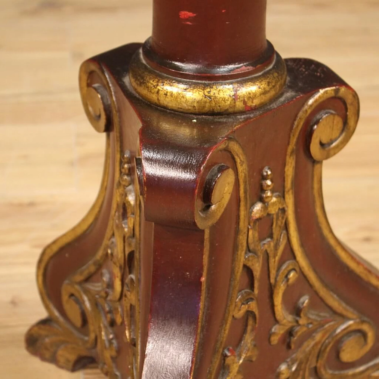Italian candle holder in lacquered and gilded wood 1064144