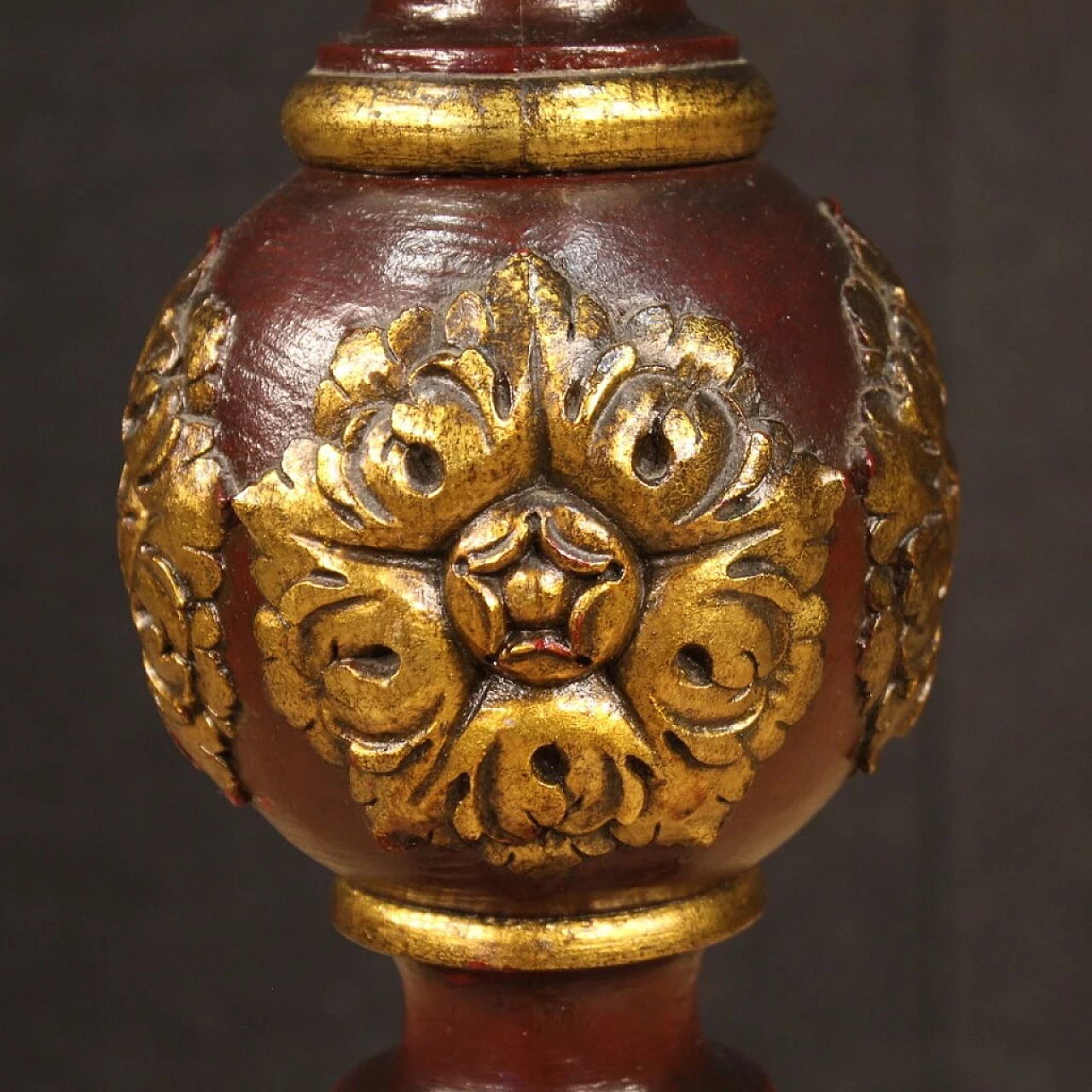 Italian candle holder in lacquered and gilded wood 1064146