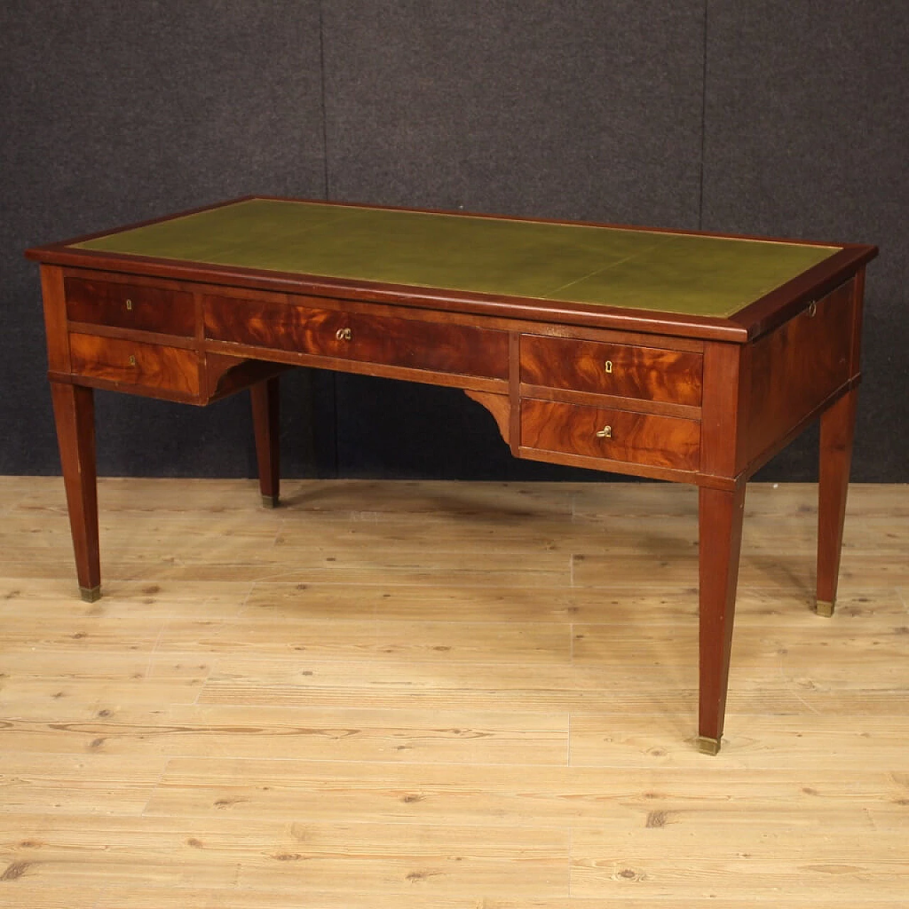 French desk in mahogany wood 1064169