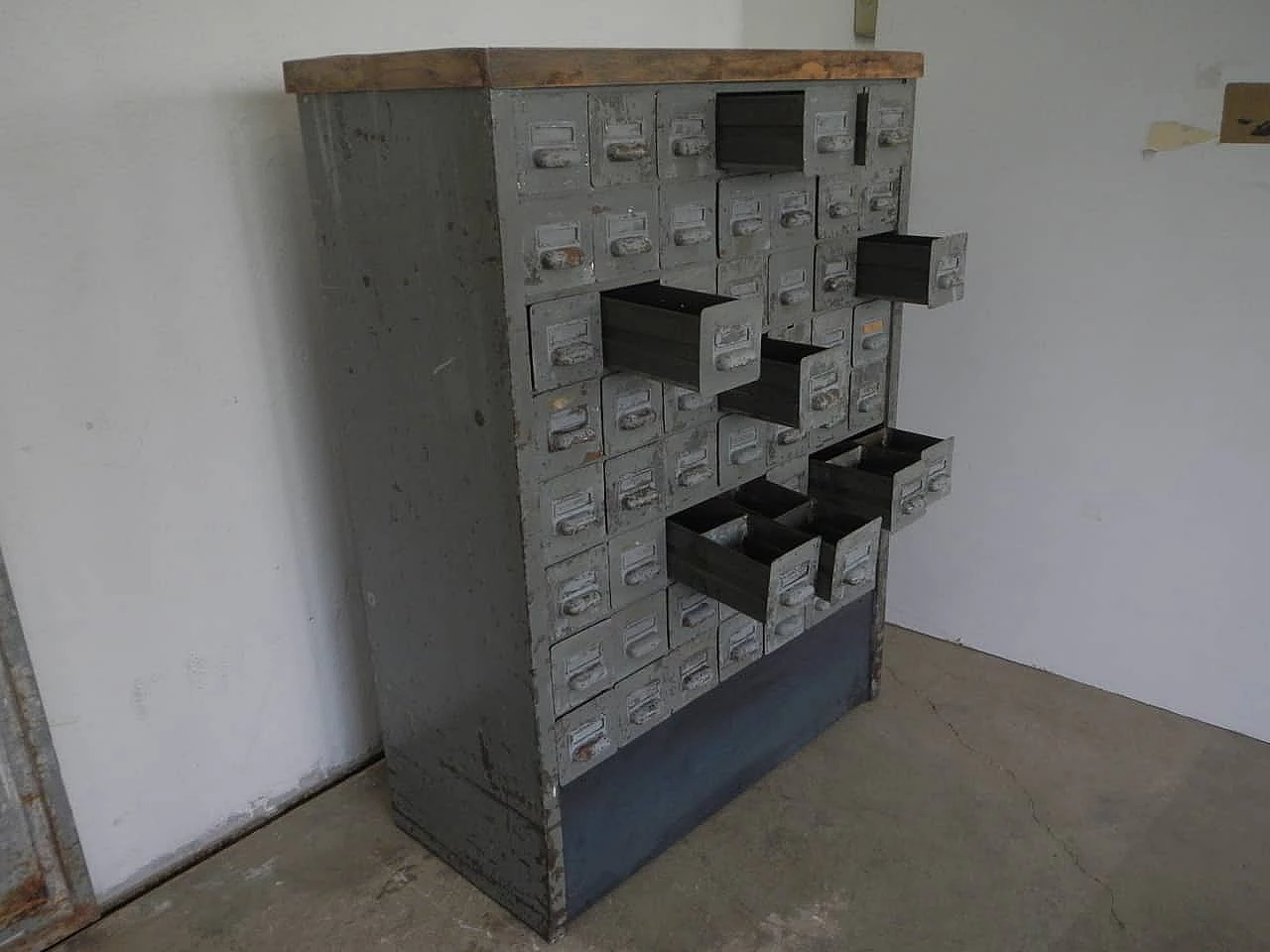 50's industrial chest of drawers 1064346