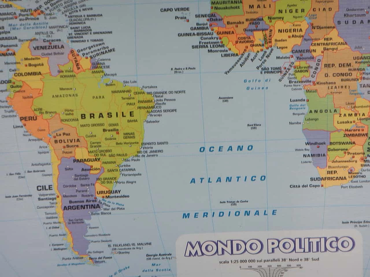 World map, 80s 1064530