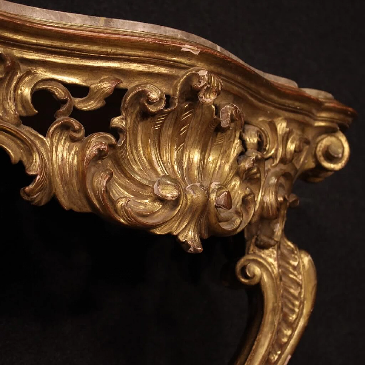 Console francese in legno dorato con piano in marmo stile Luigi XV 1064638