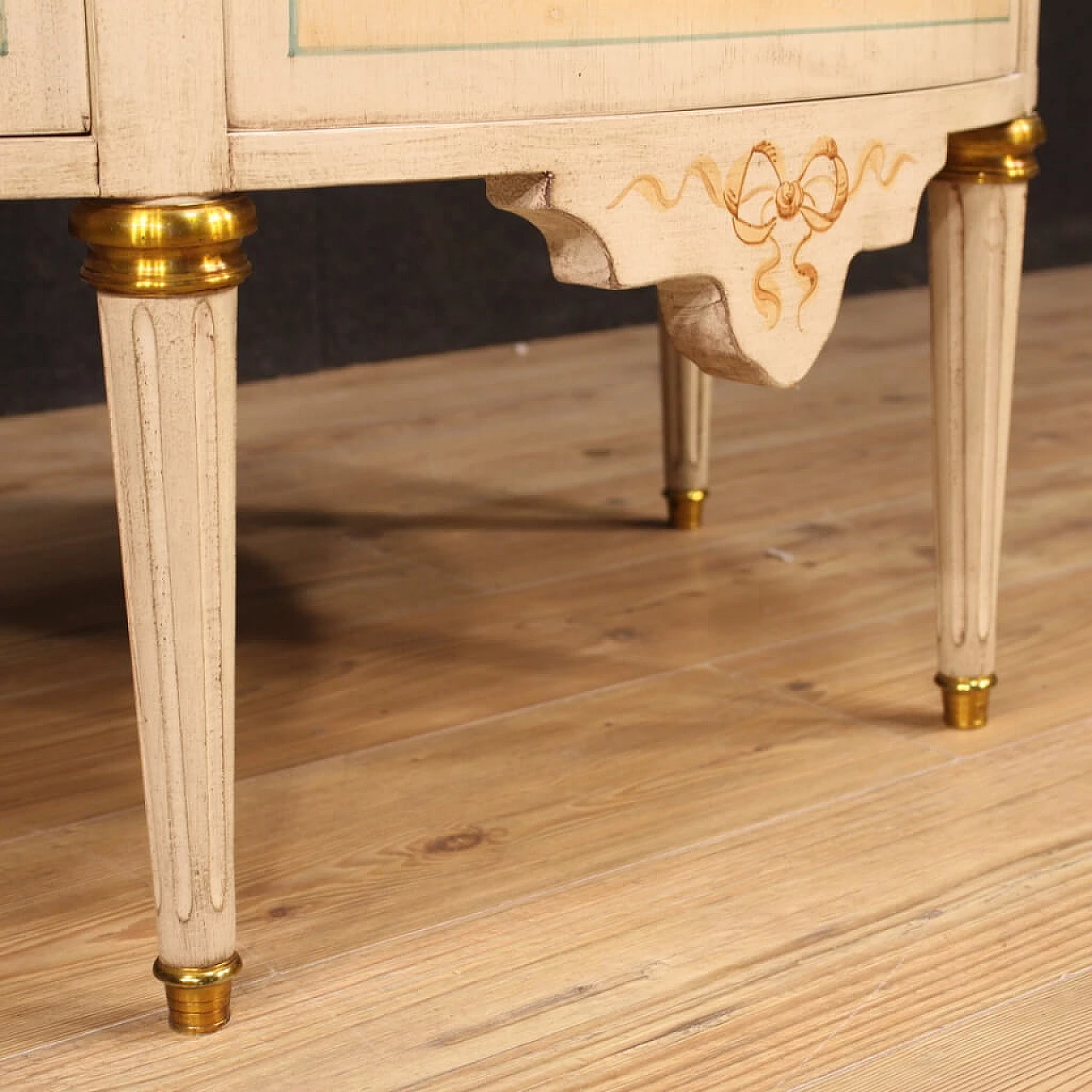 Lacquered, gilded and painted French crescent chest of drawers 1064667