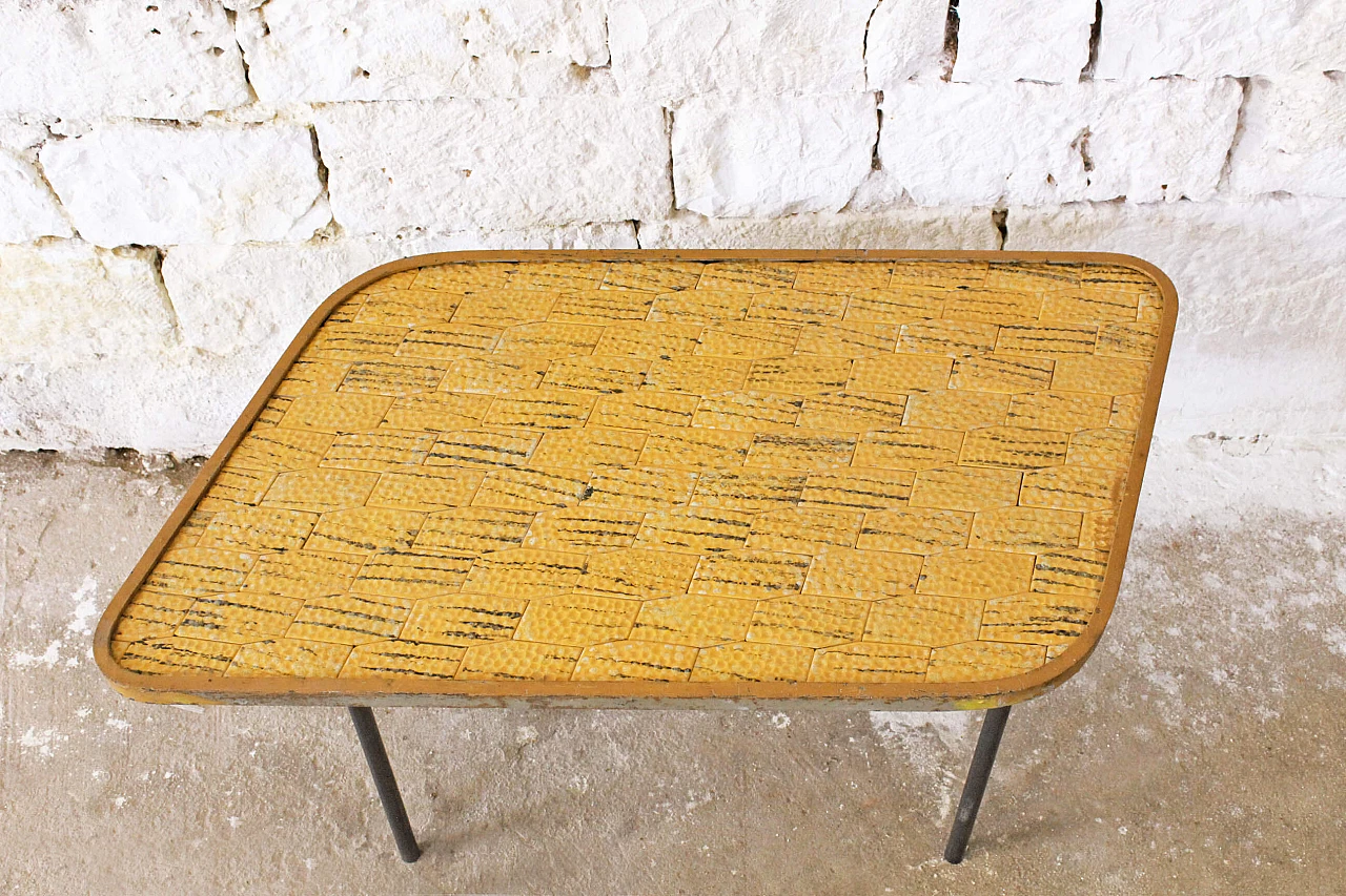 Tavolino in ferro con piano in ceramica, anni '50 1064923
