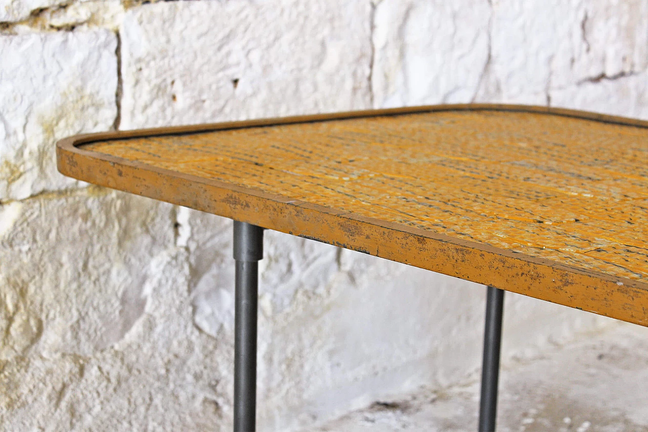 Tavolino in ferro con piano in ceramica, anni '50 1064930
