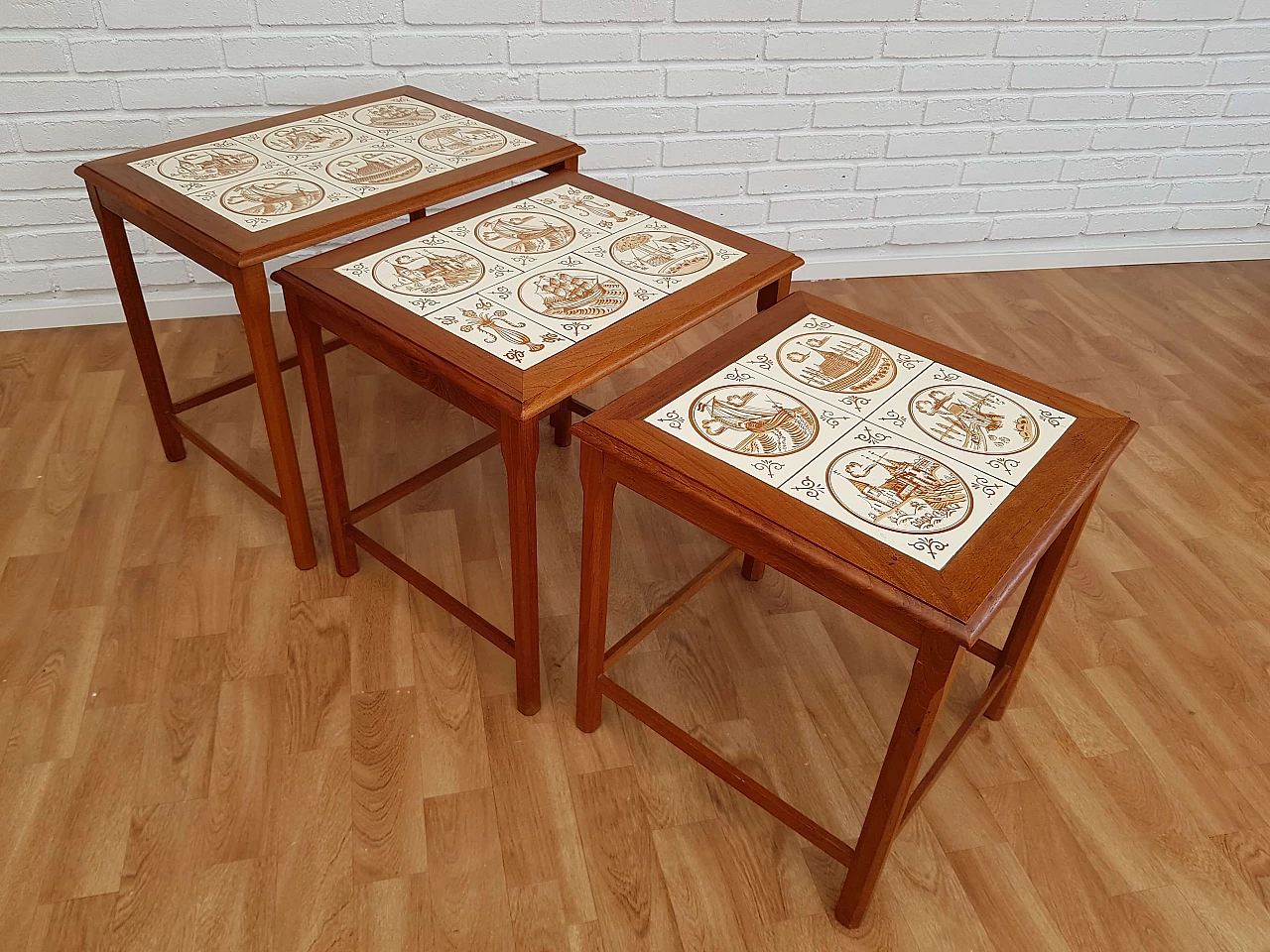 Nesting table, 60s, danish design, hand-painted ceramic tiles, teak wood 1064949