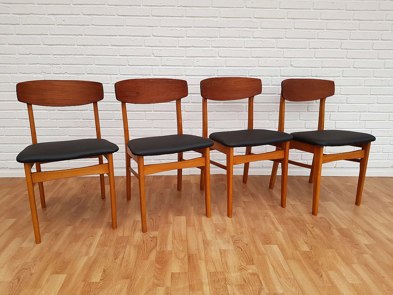 Danish design,4 dining chairs, teak, beech wood, completely restored 1065114