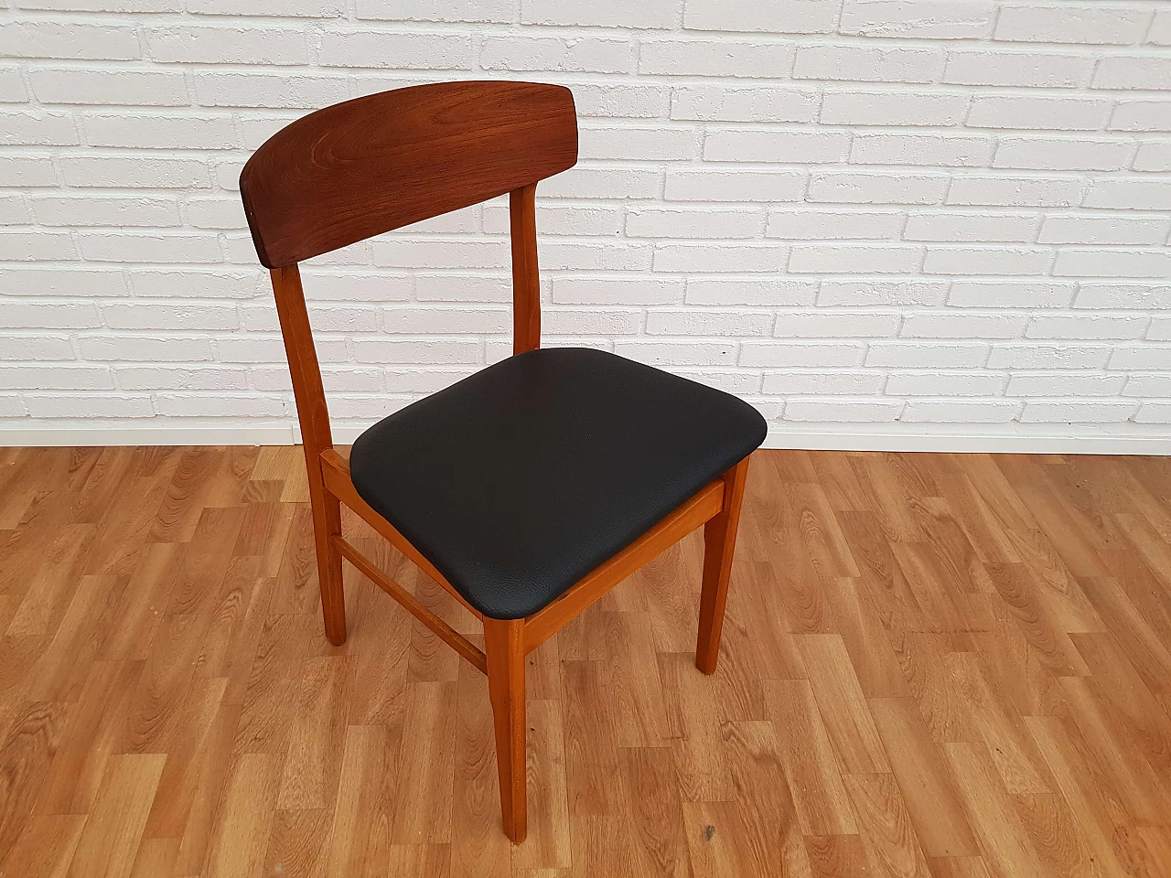 Danish design,4 dining chairs, teak, beech wood, completely restored 1065119
