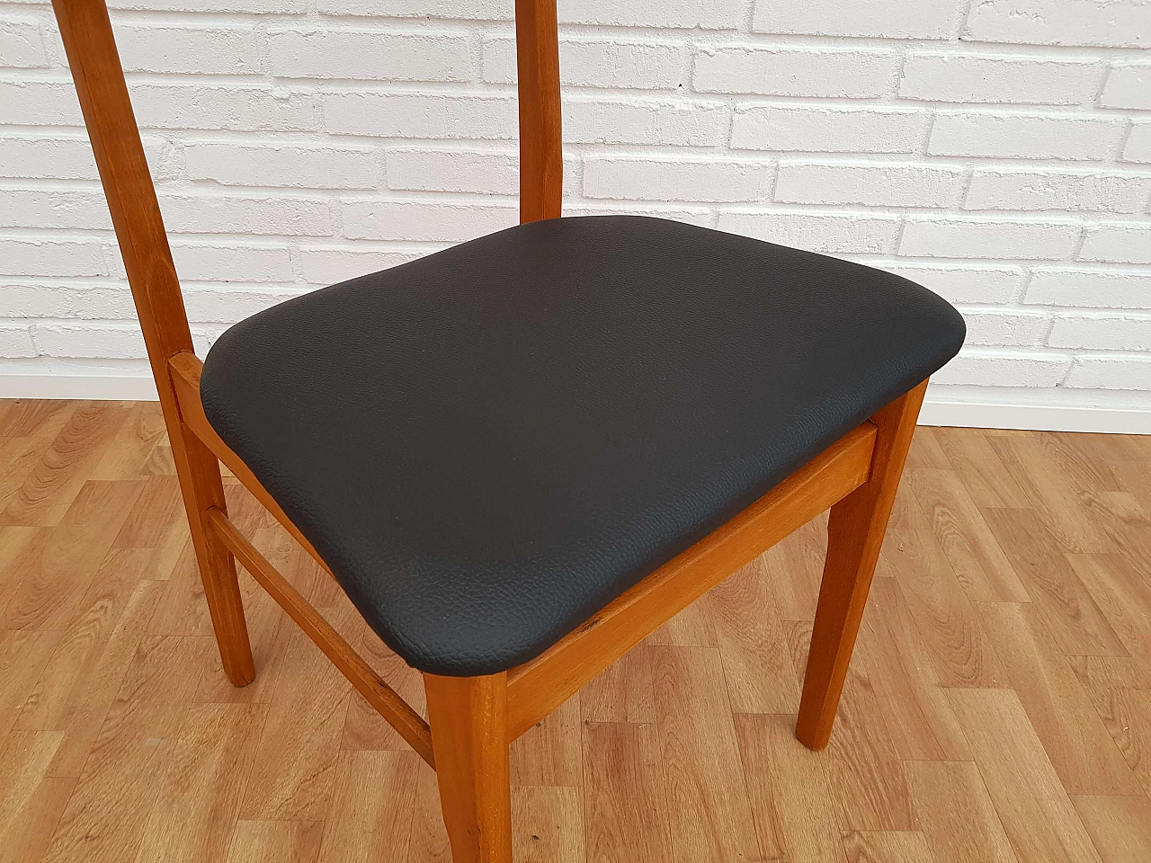 Danish design,4 dining chairs, teak, beech wood, completely restored 1065120