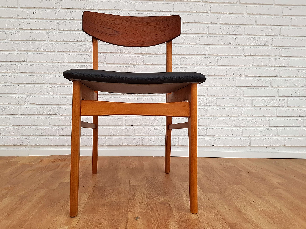 Danish design,4 dining chairs, teak, beech wood, completely restored 1065121