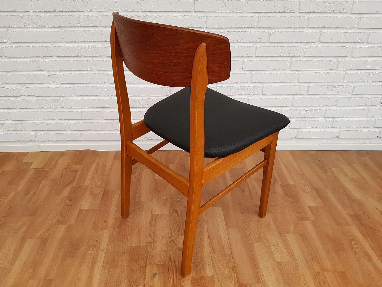 Danish design,4 dining chairs, teak, beech wood, completely restored 1065122