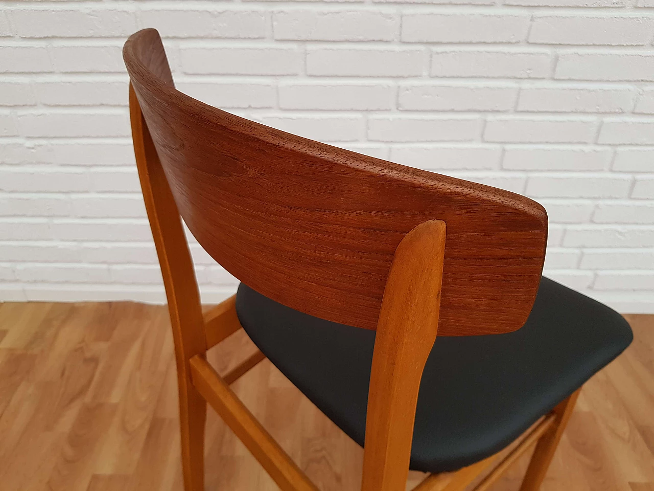 Danish design,4 dining chairs, teak, beech wood, completely restored 1065123