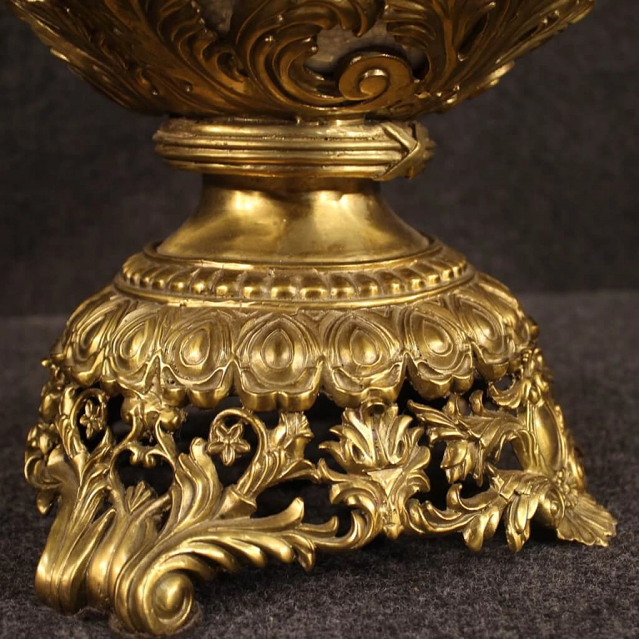 Coppa francese in ceramica e metallo dorato 1065251