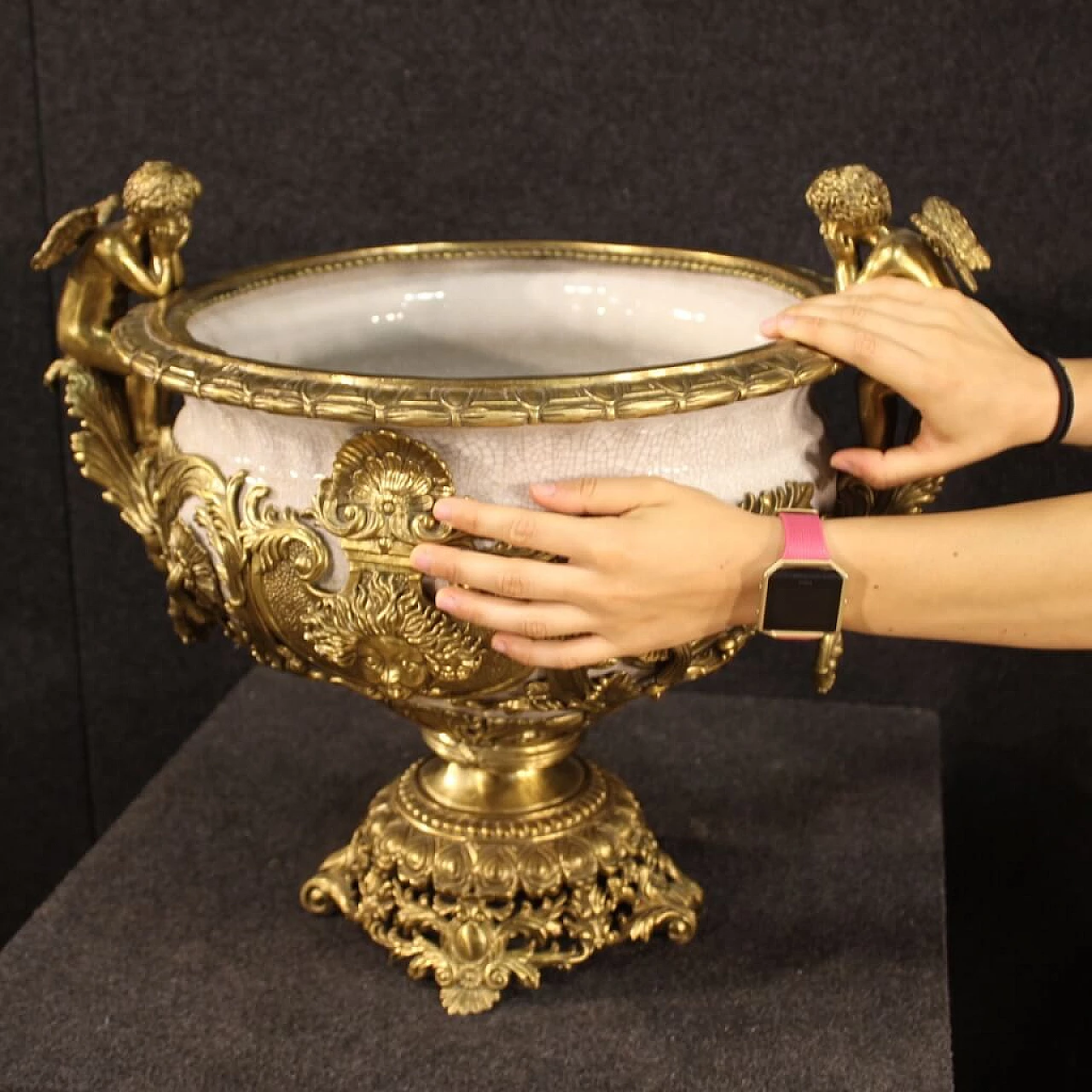 Coppa francese in ceramica e metallo dorato 1065254
