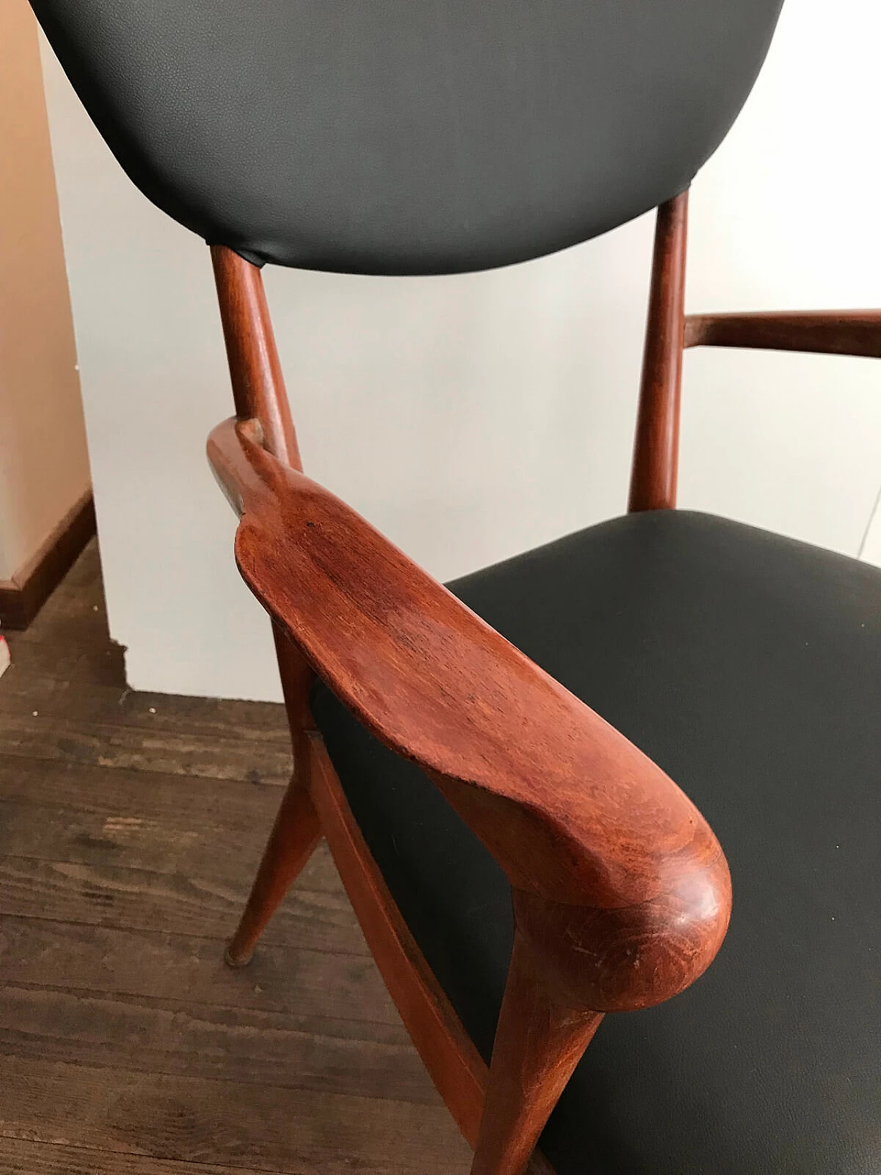 Poltroncina danese anni ’60 in sky nero 2