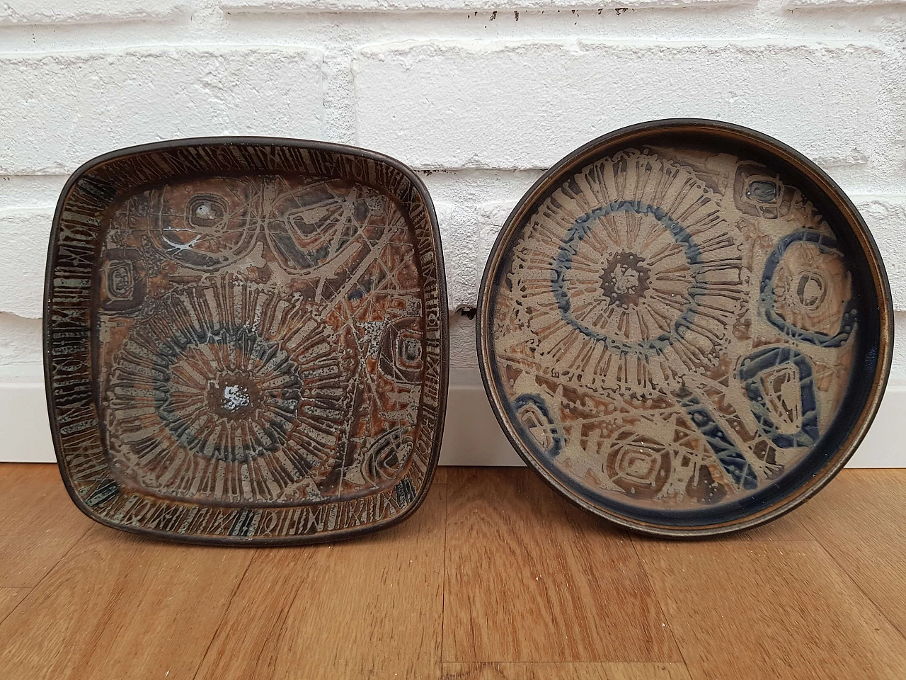 Pair of porcelain plates, Royal Copenhagen by Nils Thorsson, 60s 1065640