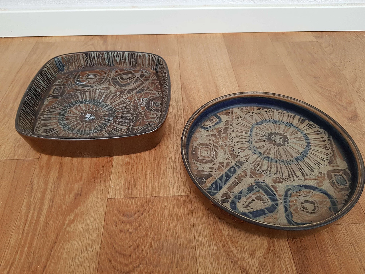 Pair of porcelain plates, Royal Copenhagen by Nils Thorsson, 60s 1065643