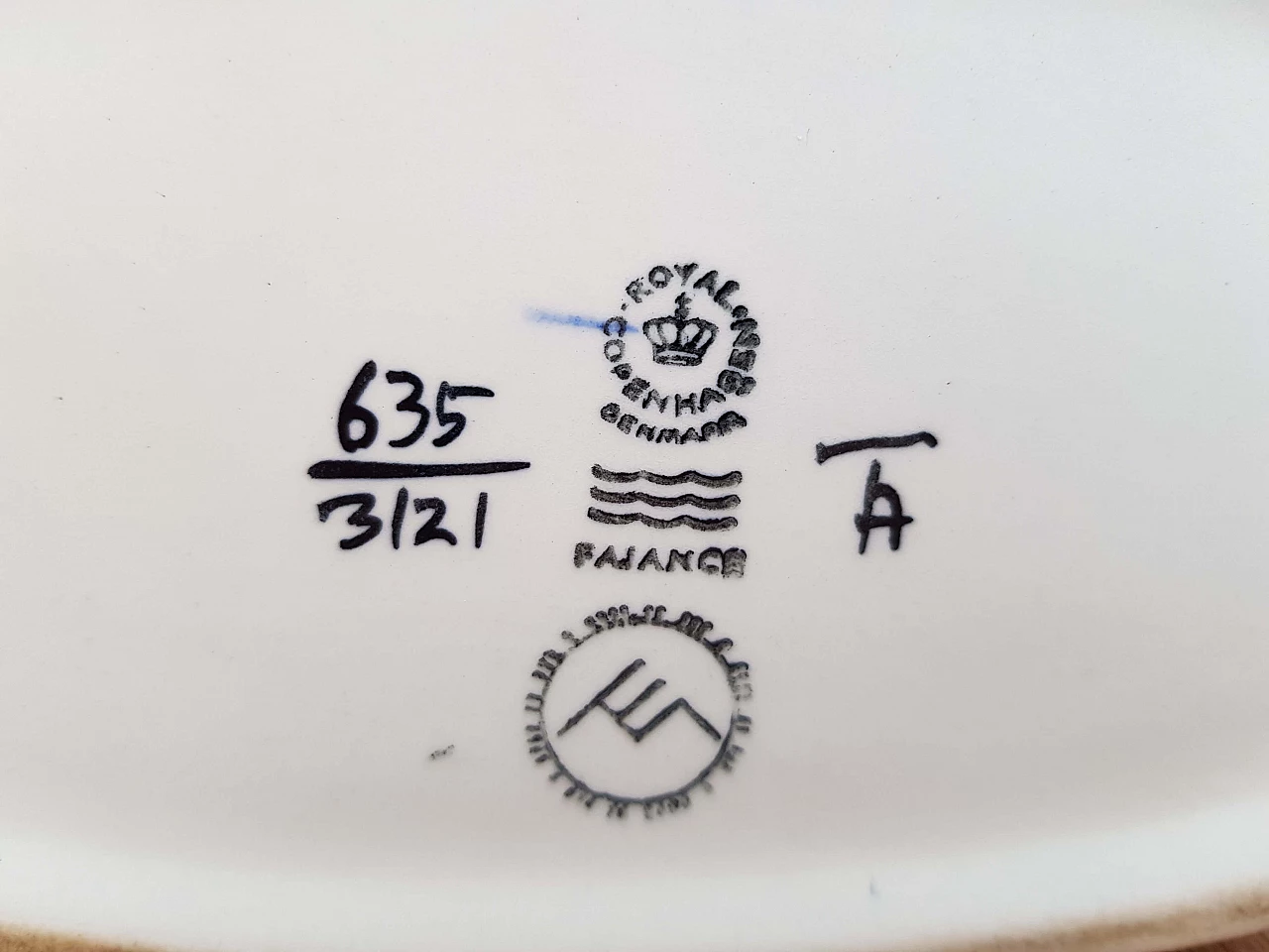 Royal Copenhagen, set porcellana danese, vaso, due piatti, anni '60 1065681