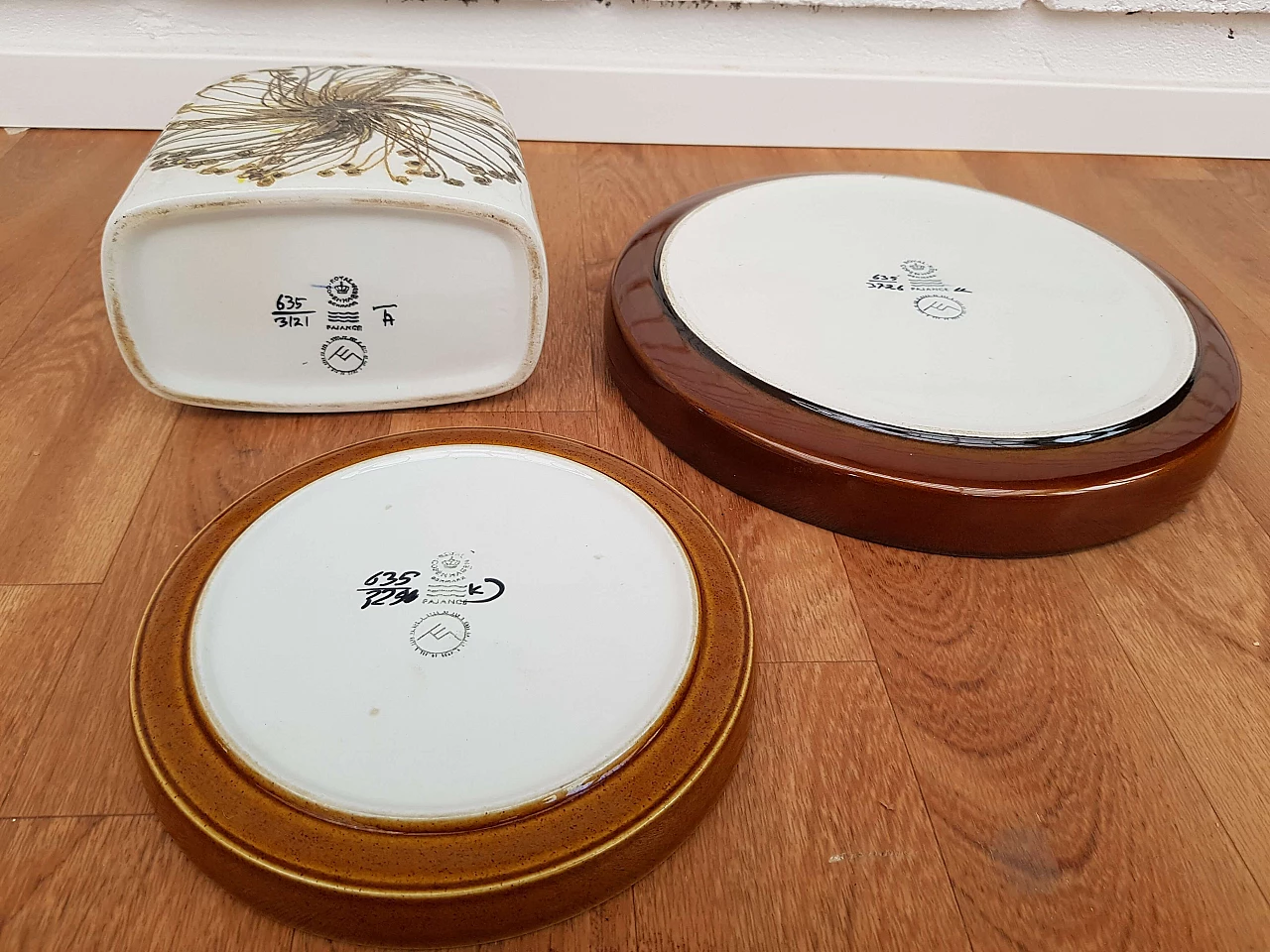 Royal Copenhagen, Danish porcelain set, vase, two plates, 60s 1065690