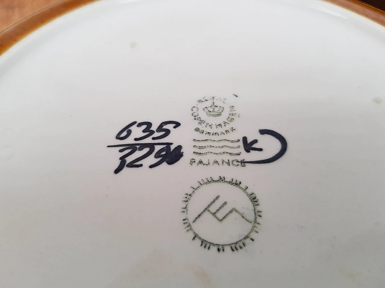 Royal Copenhagen, set porcellana danese, vaso, due piatti, anni '60 1065693