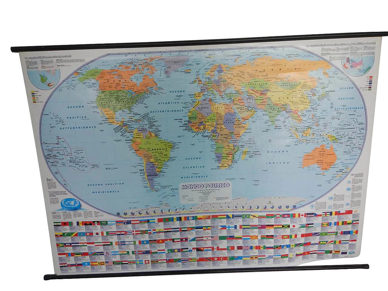 World map, 80s 1065748