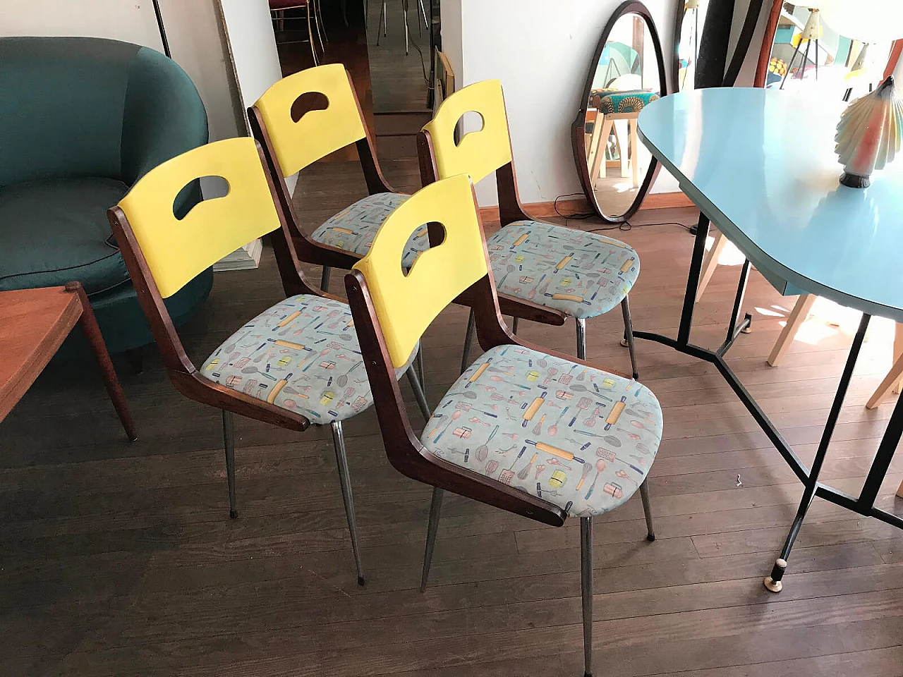 Set of 4 kitchen chairs in formica and metal, Italy, 50s 5