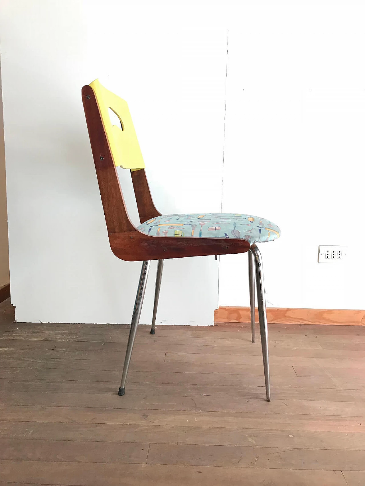 Set of 4 kitchen chairs in formica and metal, Italy, 50s 4