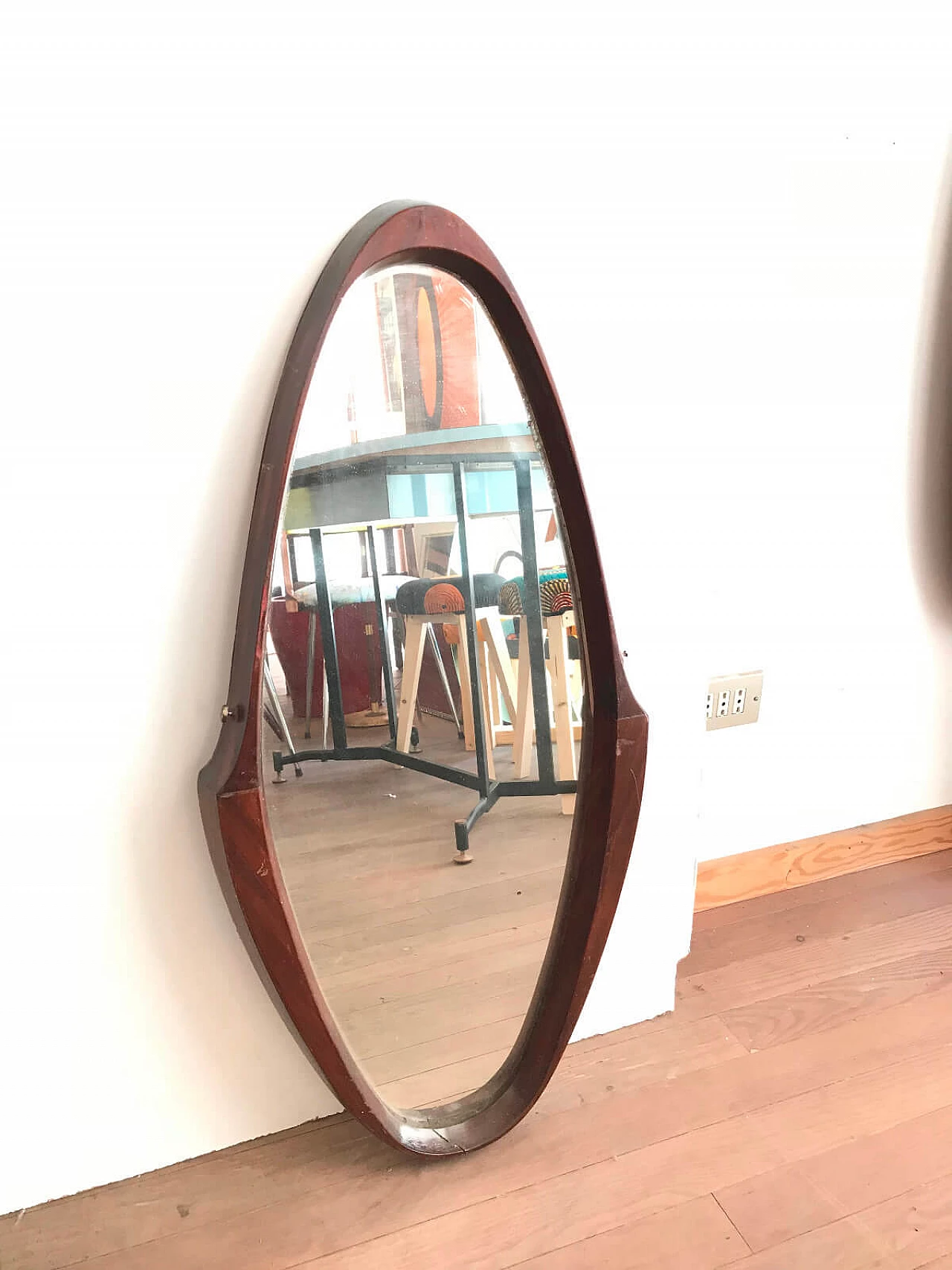 Drop-shaped mirror in shaped wood frame 2