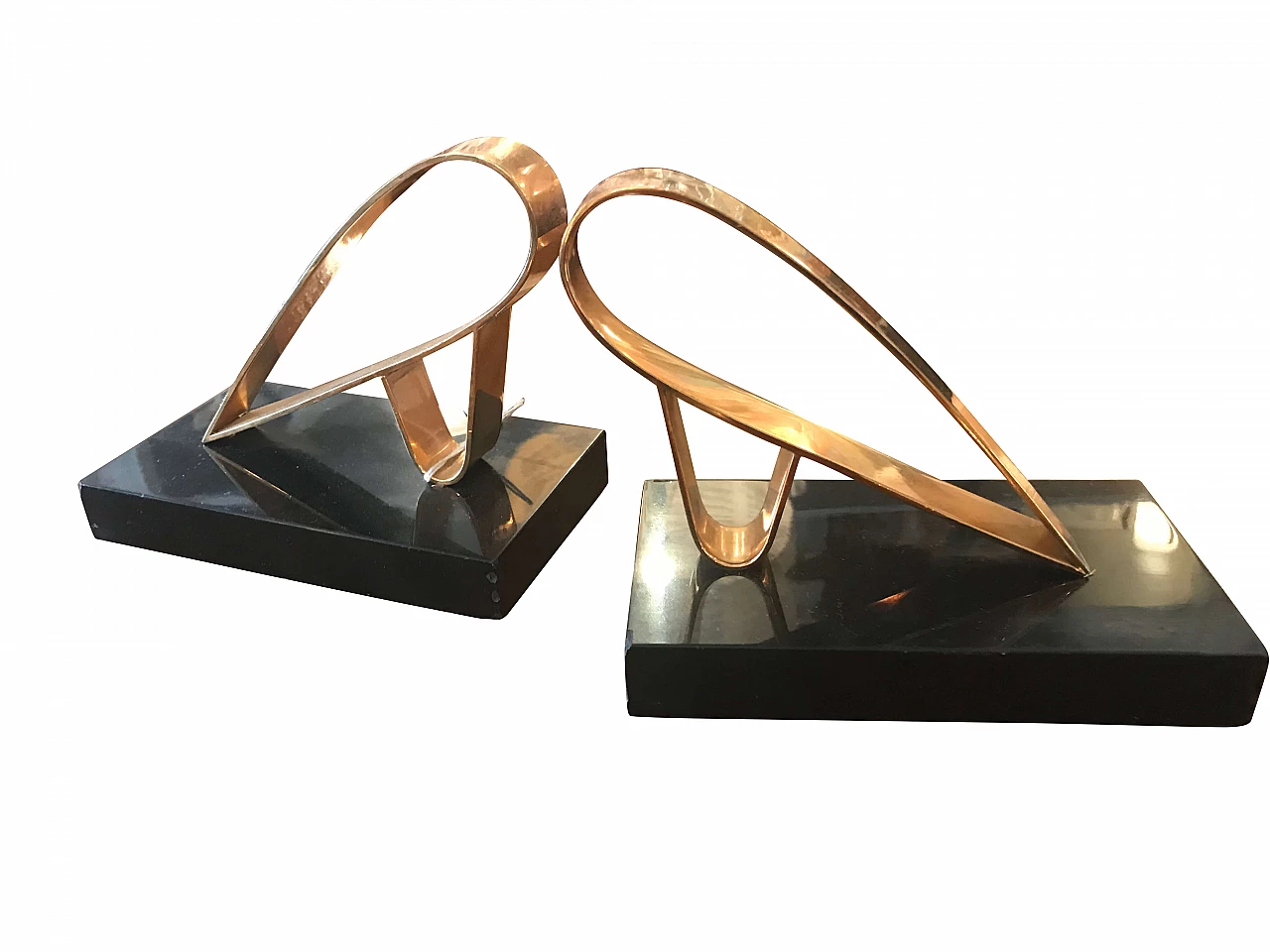 A pair of abstract brass bookends by Gold Starry, England, 1940s 1066086
