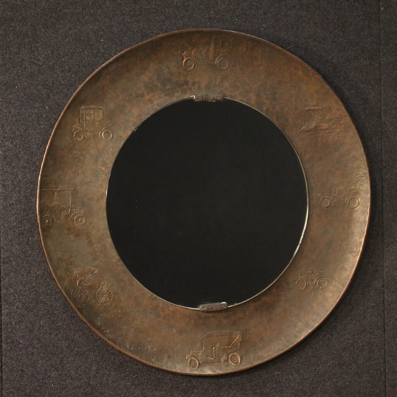 Bragalini Italian mirror in chiselled brass 1066144