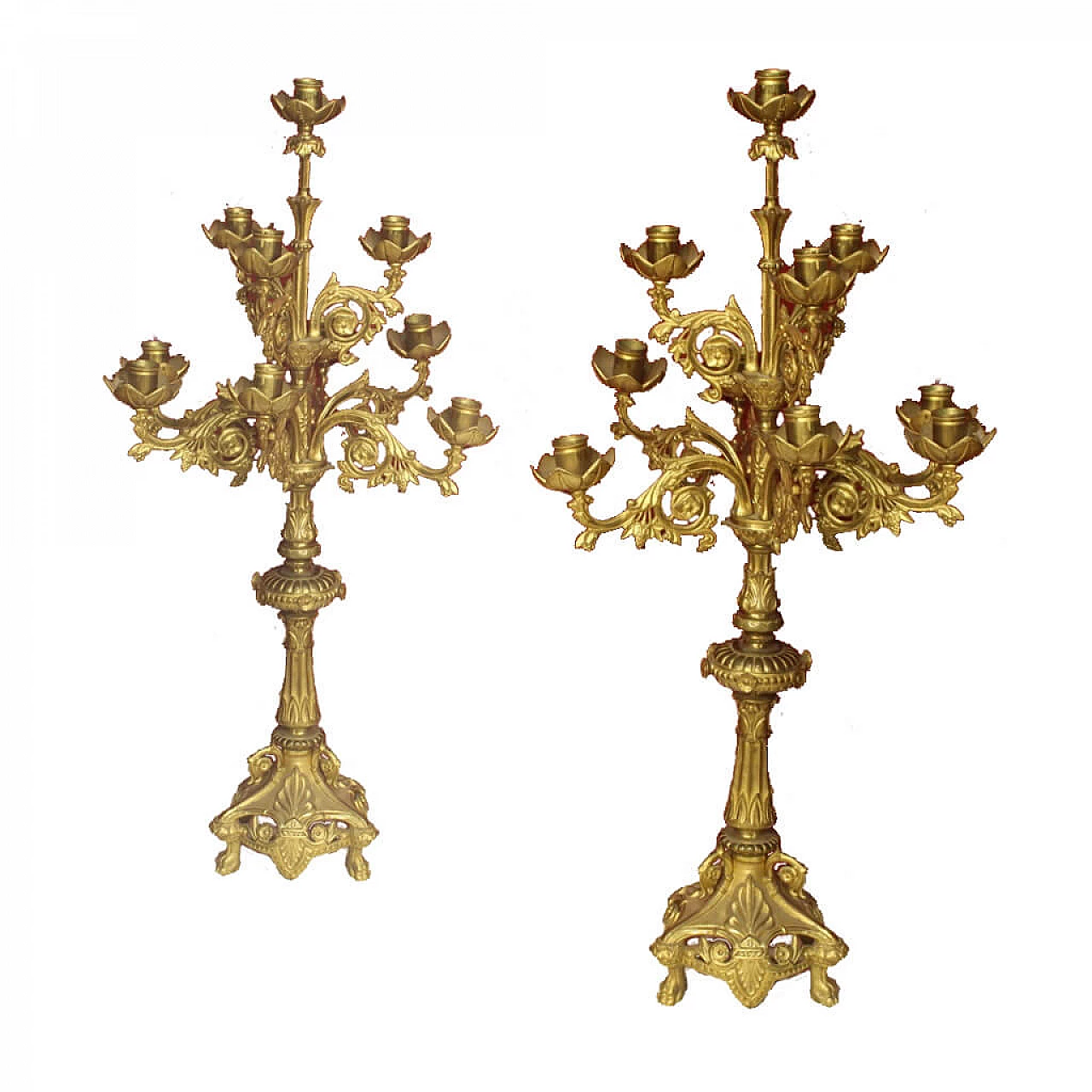 Coppia di candelieri italiani in ottone dorato 1066314