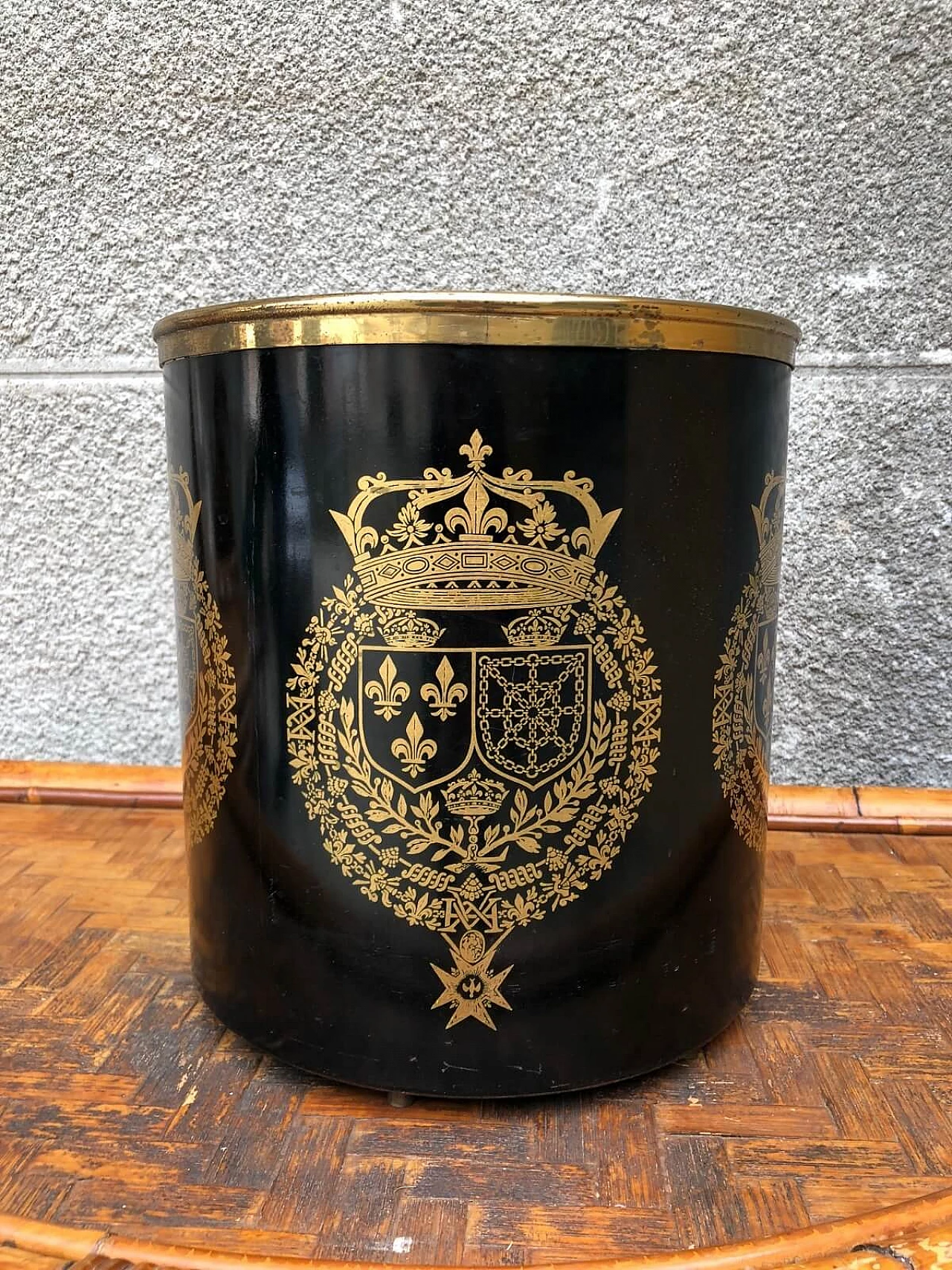 Basket in black metal and gold by Piero Fornasetti , 50's 2