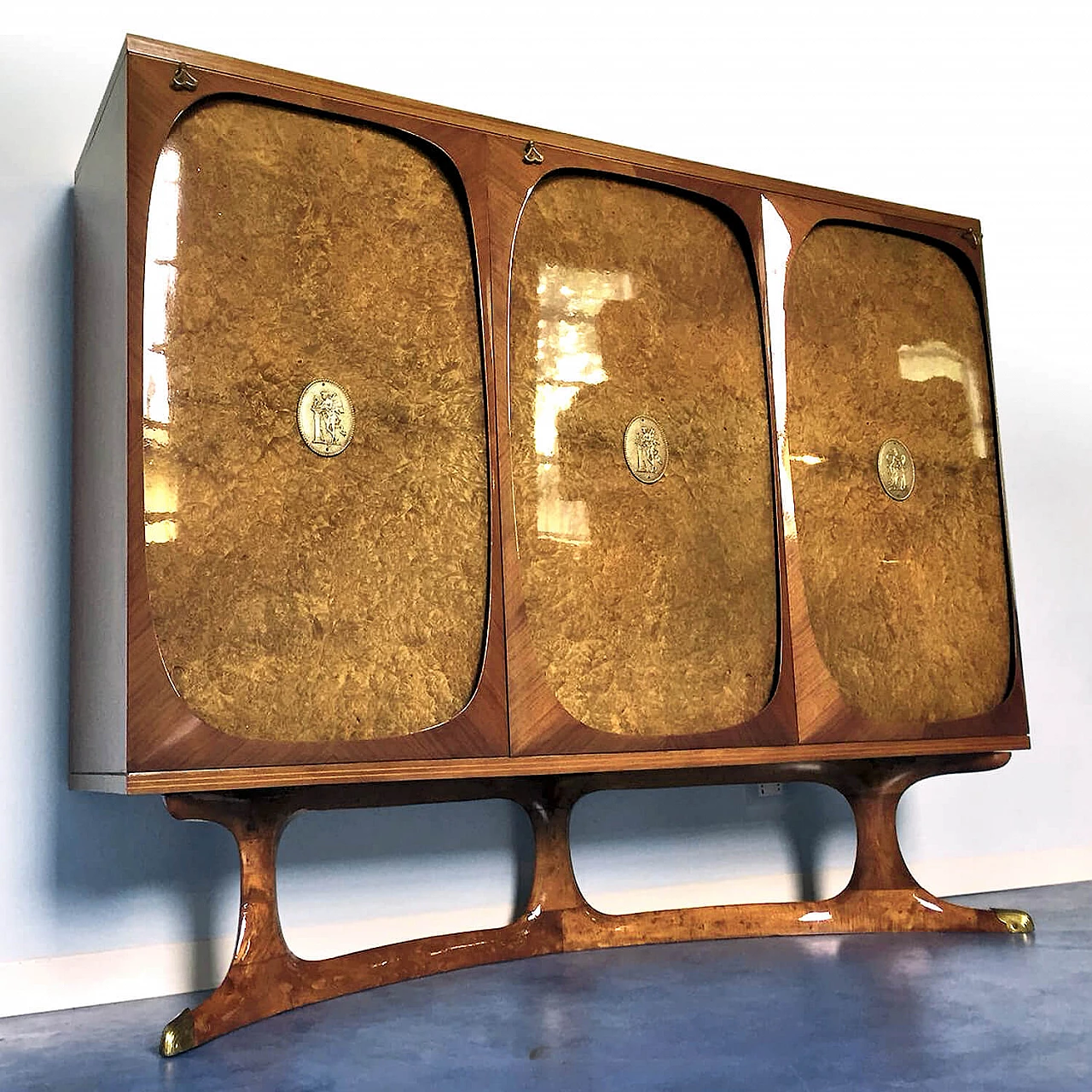 Italian sideboard with three doors made of birch-root briarwood from Dassi, 1950s 1066501