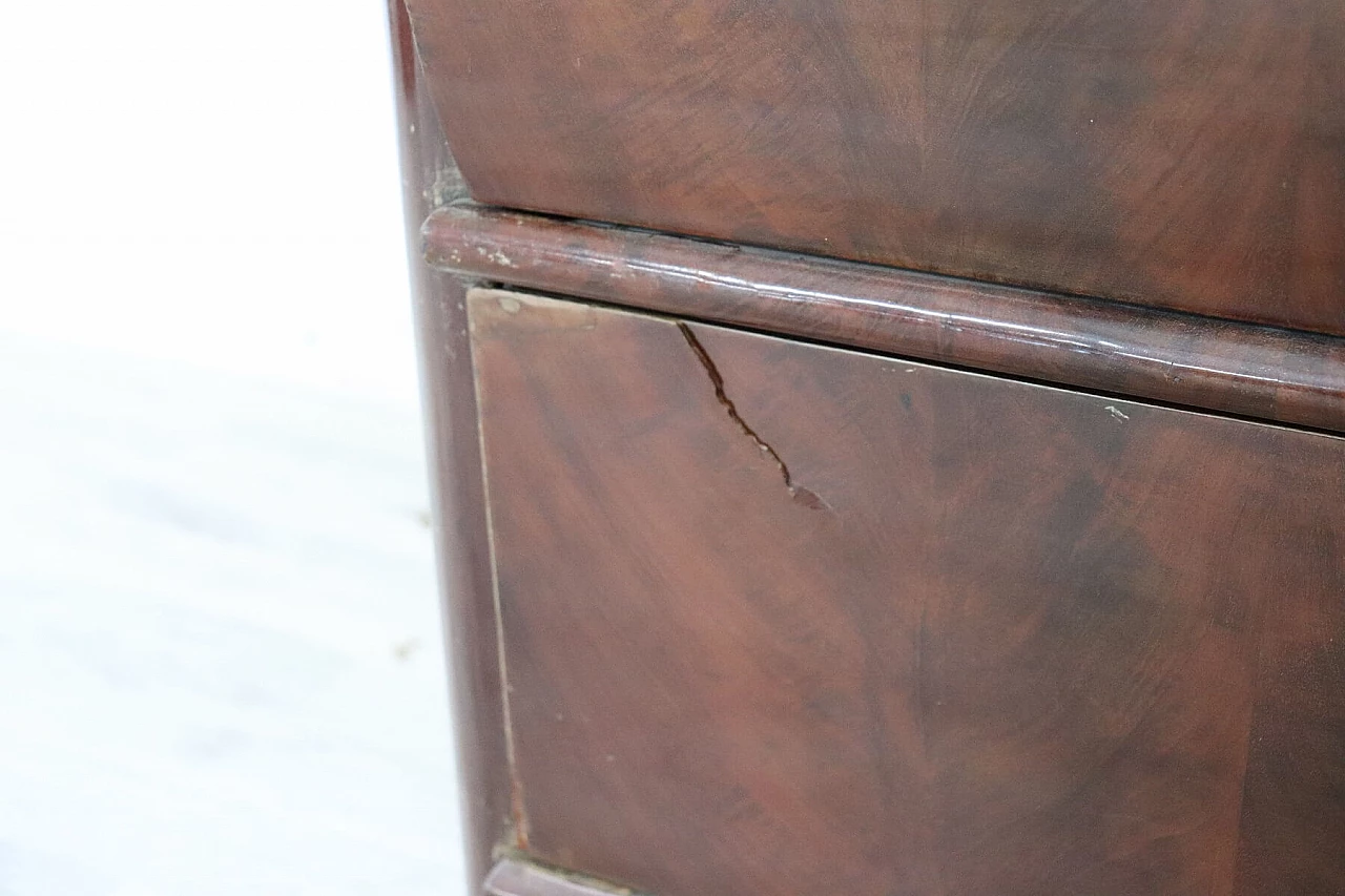 Antique chest of drawers with mahogany riser, 19th century 1067728