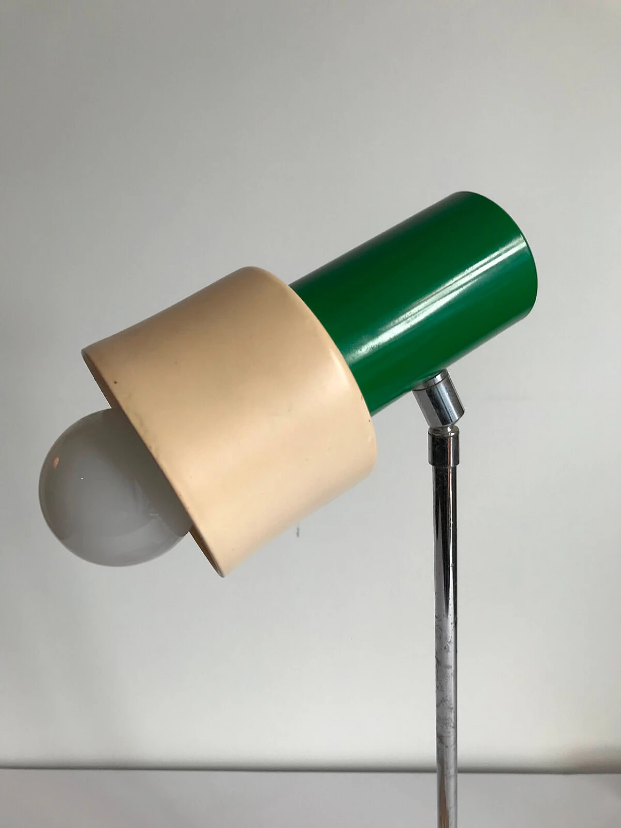 White and green metal lamp with ashtray base, 70s 3
