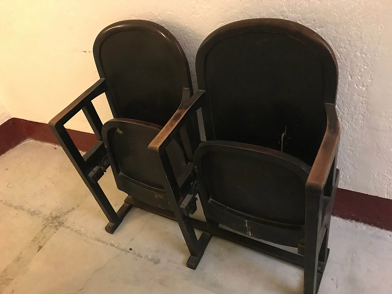 Pair of theatre chairs, beginning of 900 1067832