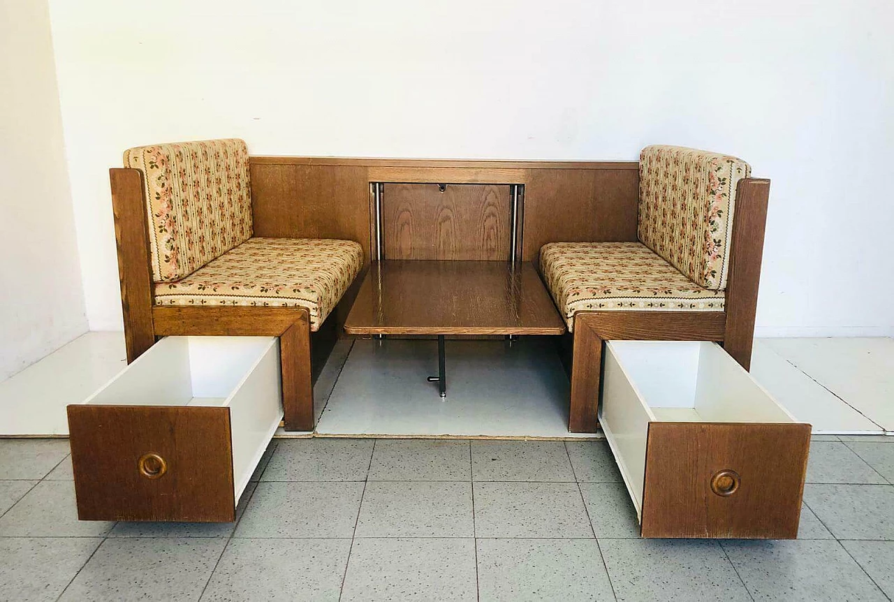 Corner living room with coffee table, '60s 1068818