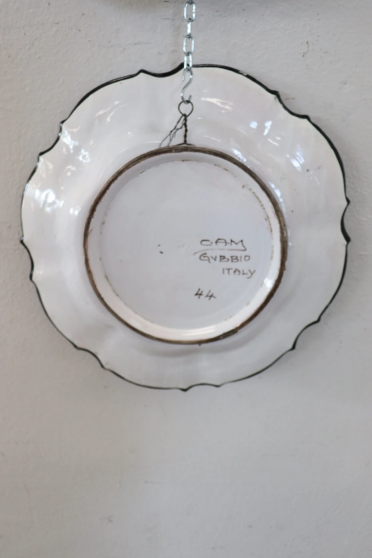 Pair of artistic ceramic plates made by C.A.M. Gubbio, circa 1940 1068998