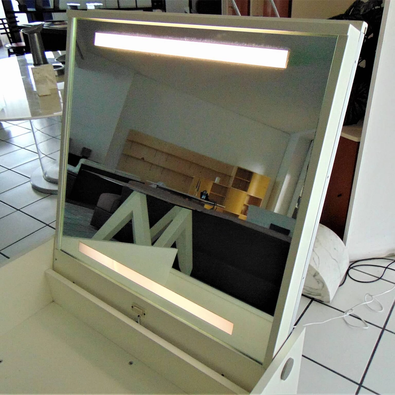 1967 Salocchi White Mirrored Vanity with Light and Tilting Top Sormani, Italy 1069018