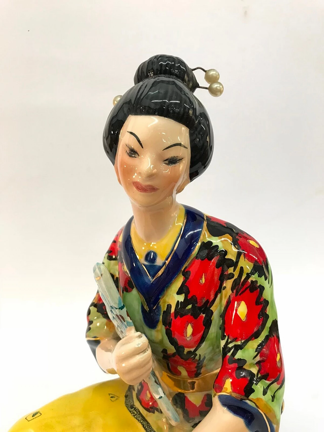 Scultura di Geisha in ceramica colorata, anni '50 4