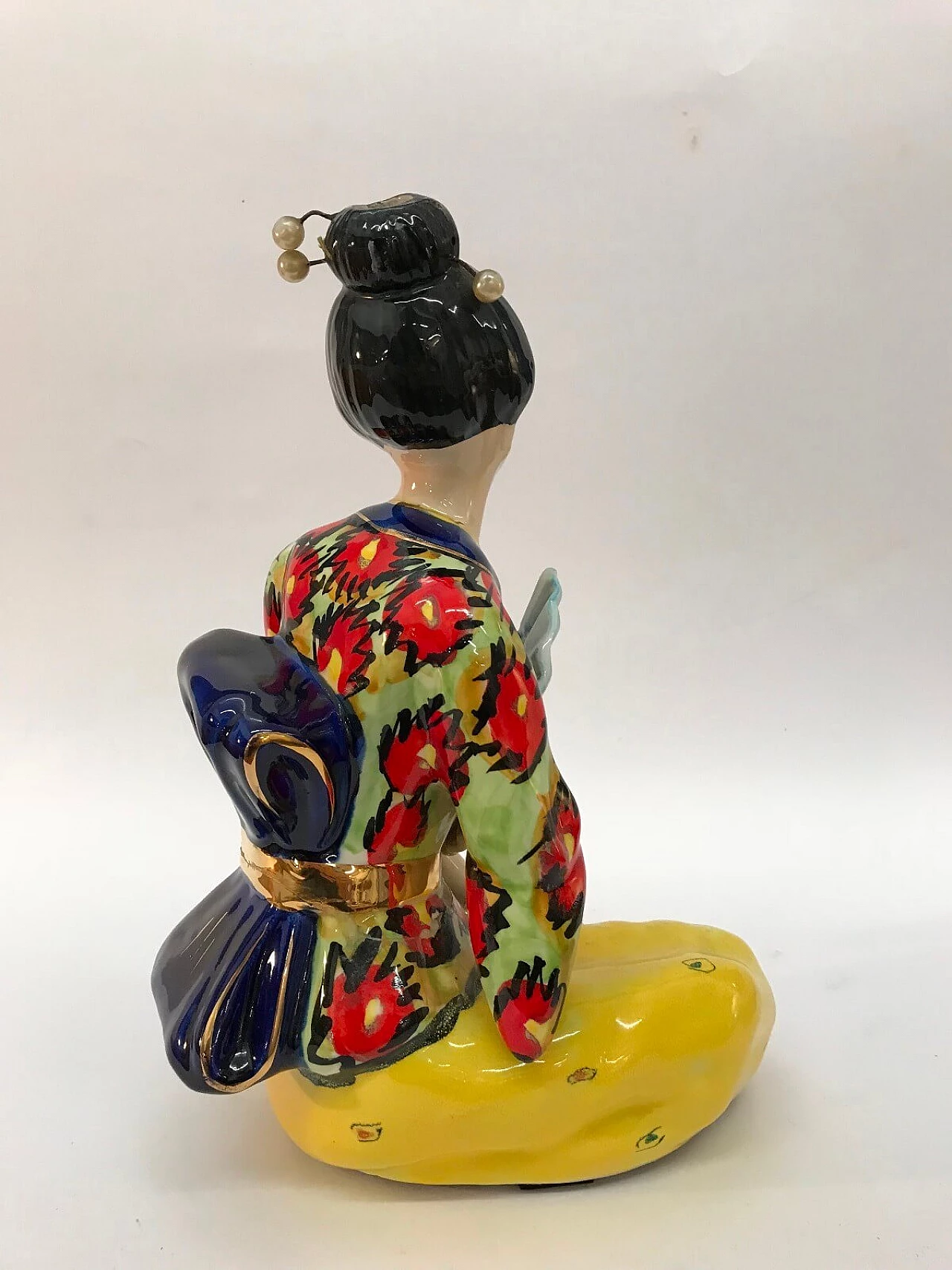 Scultura di Geisha in ceramica colorata, anni '50 3