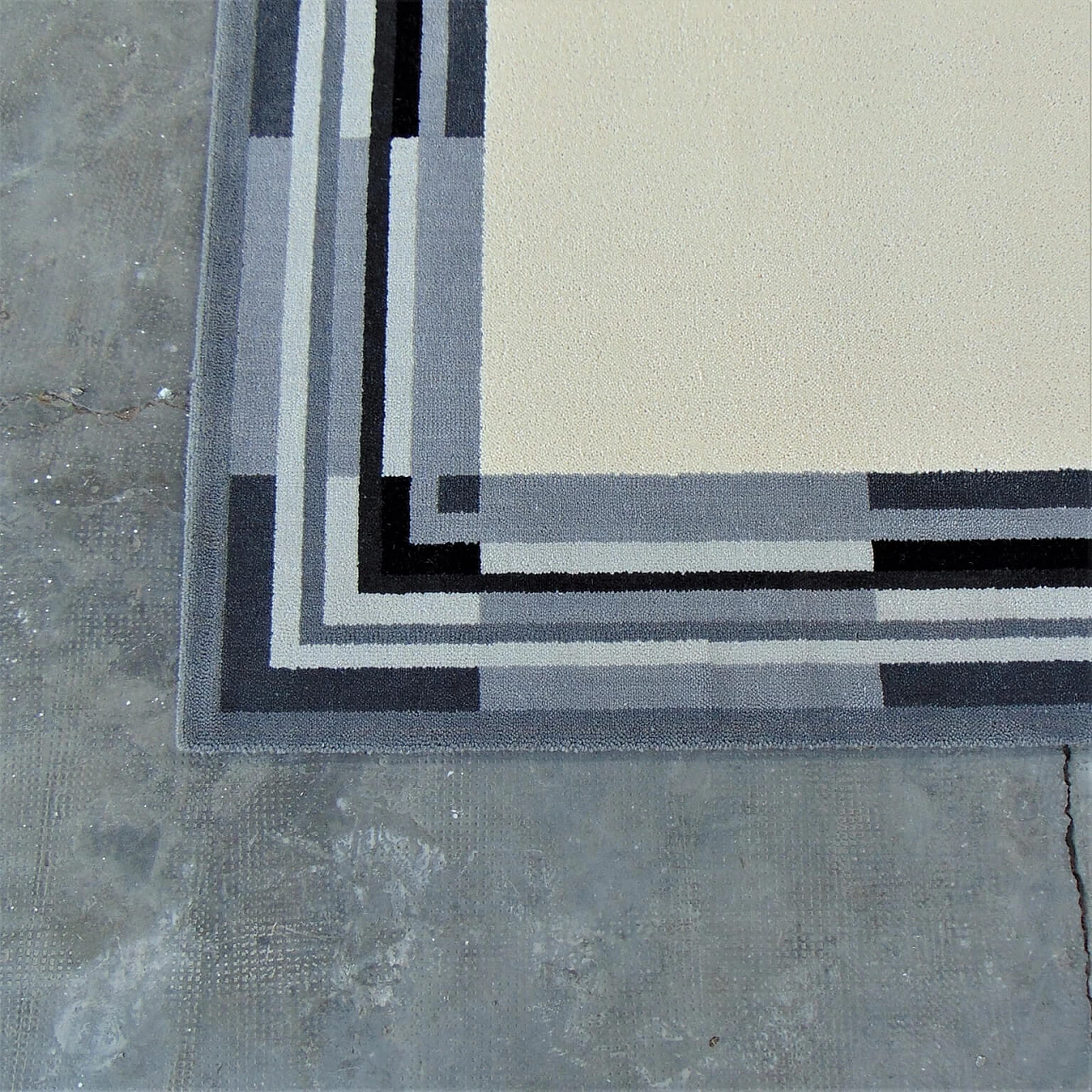 Danish Axminster Rug by EGE Pure New Wool, Cream Background Dark Rim, 1980s 1069301