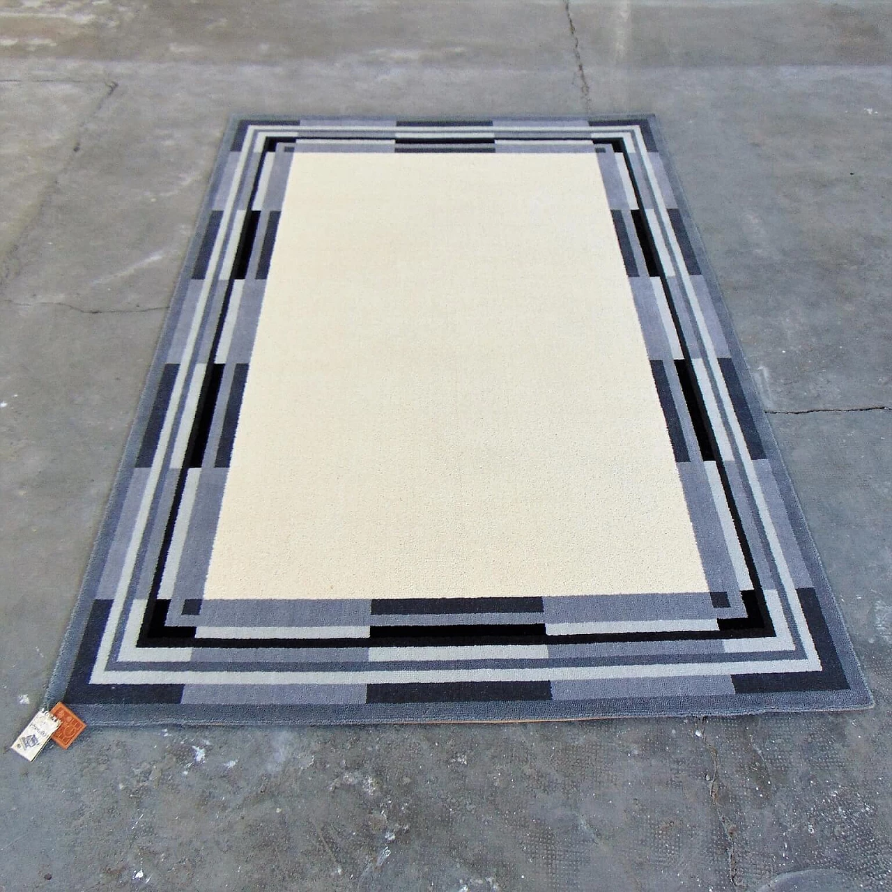 Danish Axminster Rug by EGE Pure New Wool, Cream Background Dark Rim, 1980s 1069312