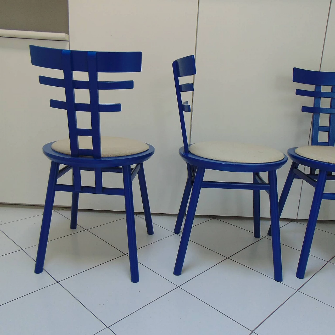4 sedie blu di De Pas, D'urbino, Lomazzi per Sormani, anni '80 1069341