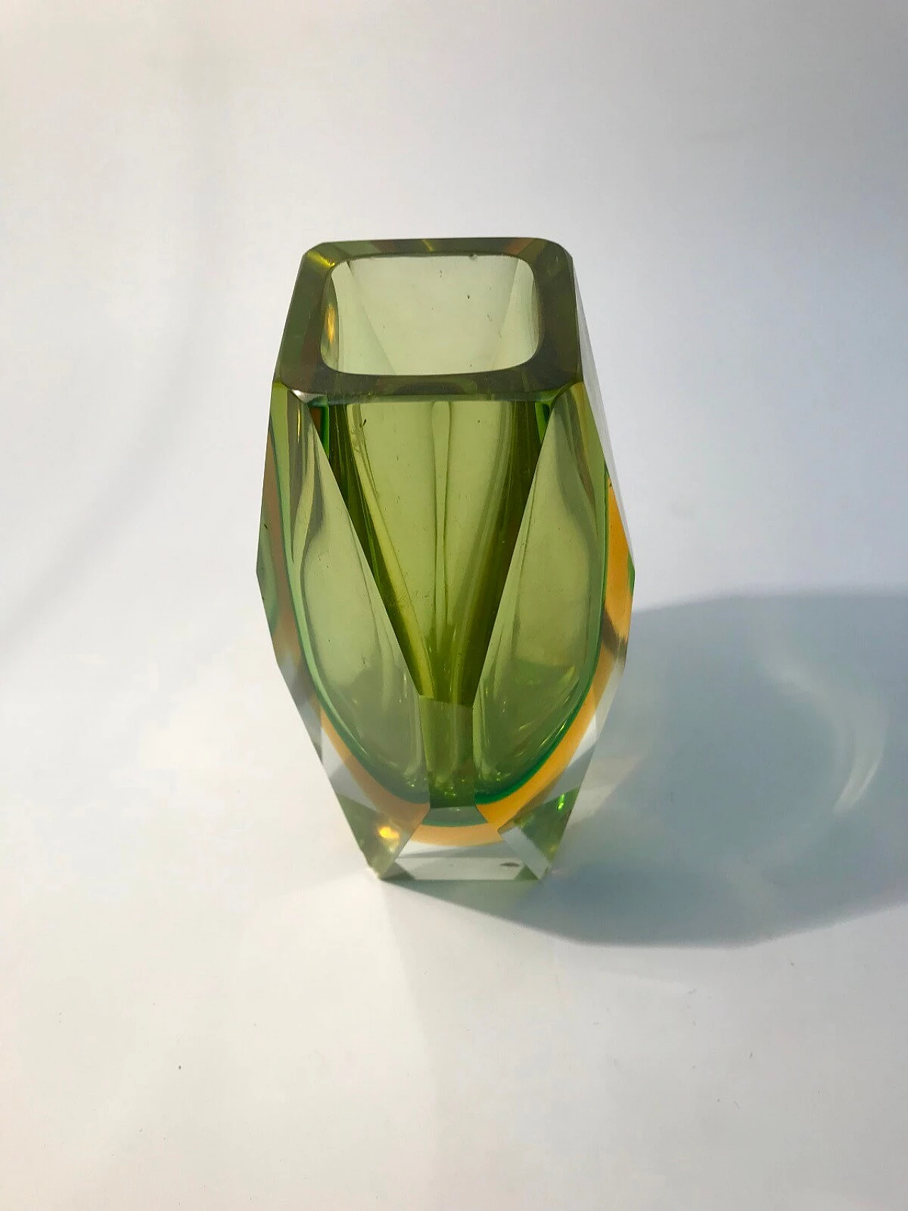 Vaso di Murano sfaccettato verde e giallo 3