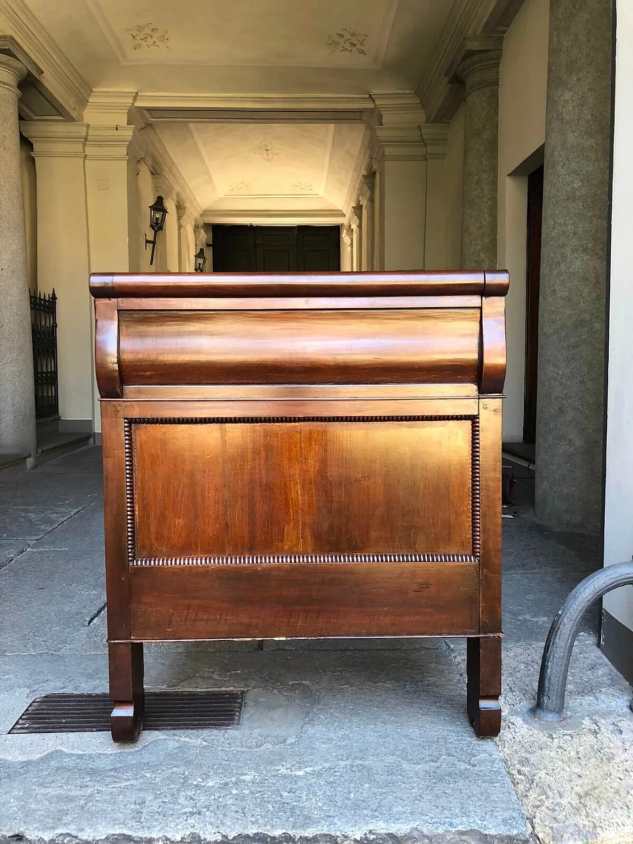 Empire style sleigh bed in walnut, Charles X, about 1830s 4
