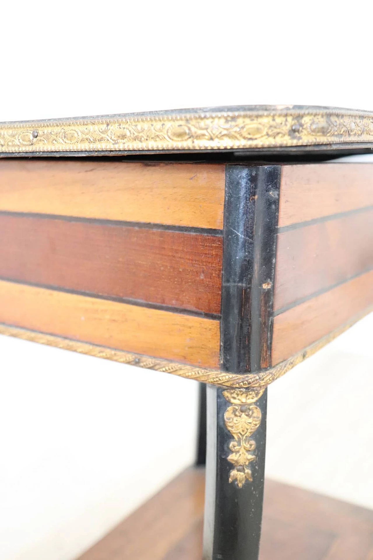 Antique Napoleon III coffee table, refined inlay and gilded bronzes, 19th century 1070371
