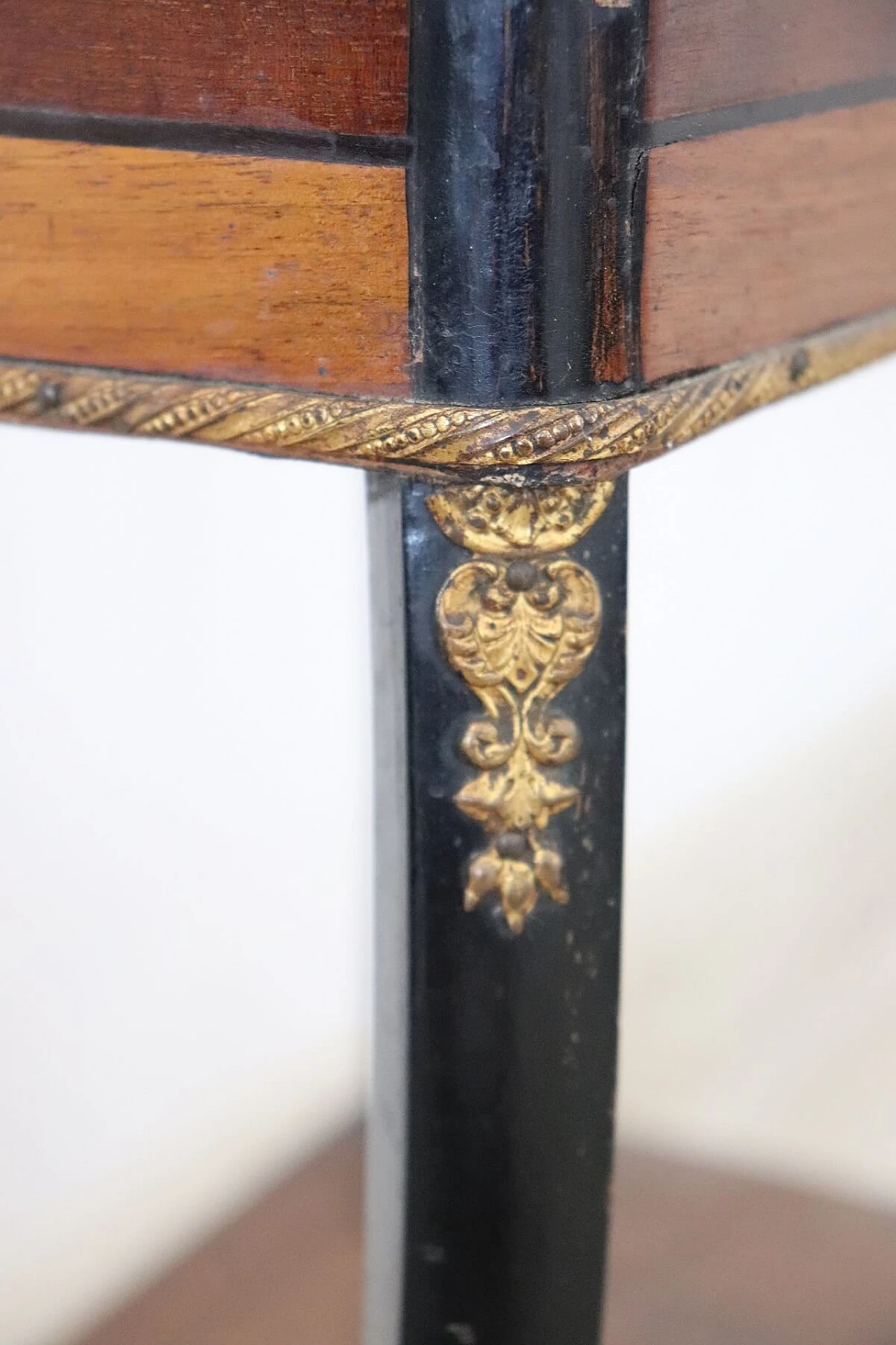 Antique Napoleon III coffee table, refined inlay and gilded bronzes, 19th century 1070372