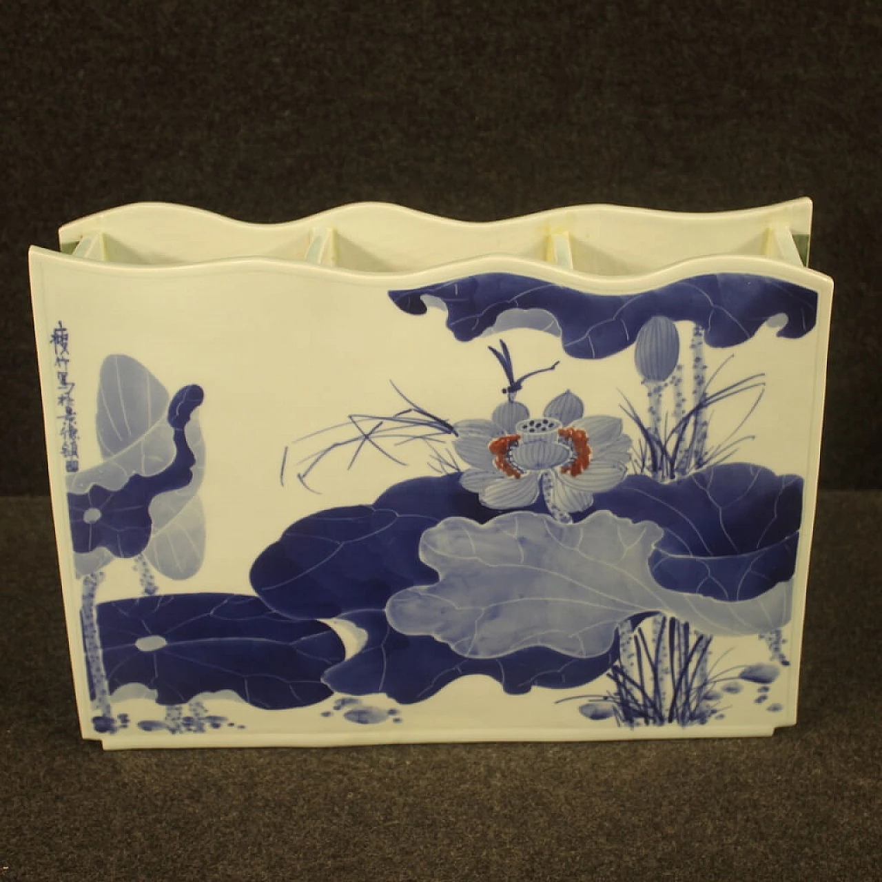 Vaso cinese in ceramica smaltata e dipinta 1070510